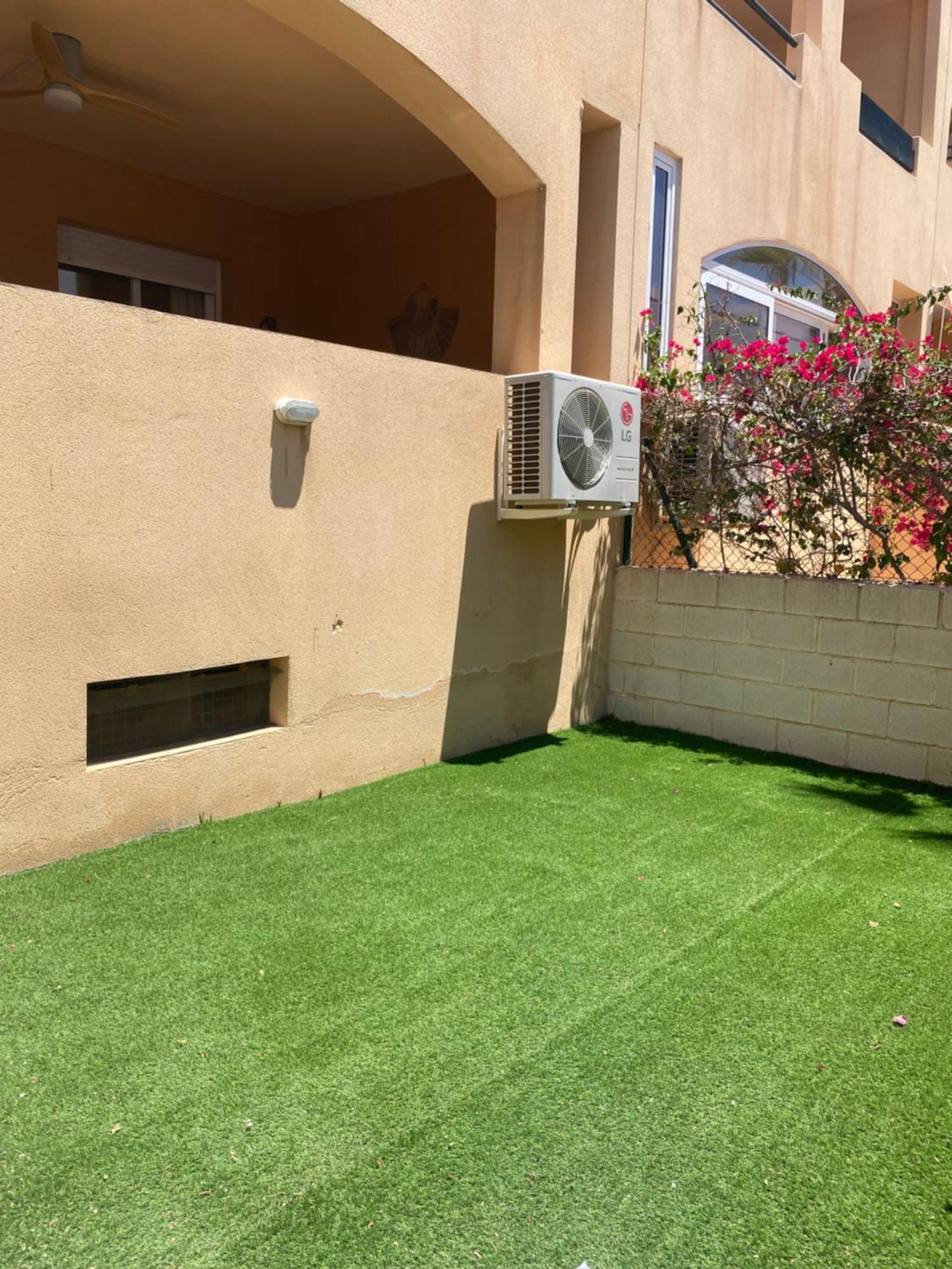 Bajo Con Jardin A Pie De Playa Y Piscina Comunitaria Con Jacuzzi Daire Playas de Vera Dış mekan fotoğraf